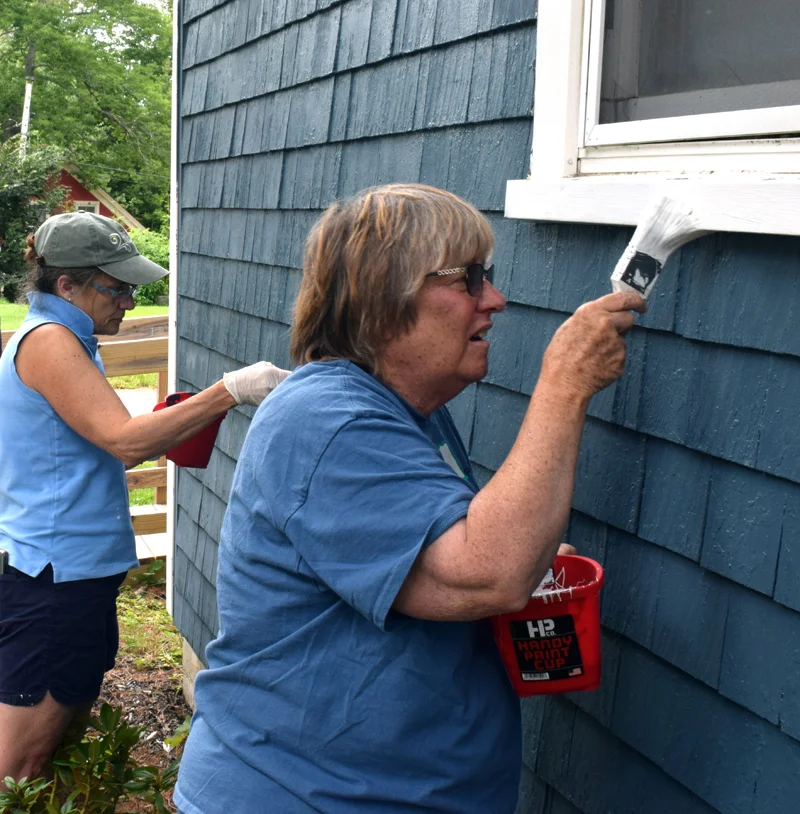 Carolyn Neighoff Painting a Brighter Future
